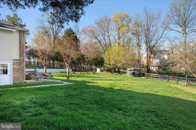 3022 FOX DEN LN, Oakton, VA 22124