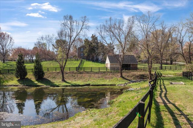 3022 FOX DEN LN, Oakton, VA 22124