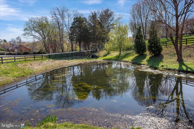 3022 FOX DEN LN, Oakton, VA 22124