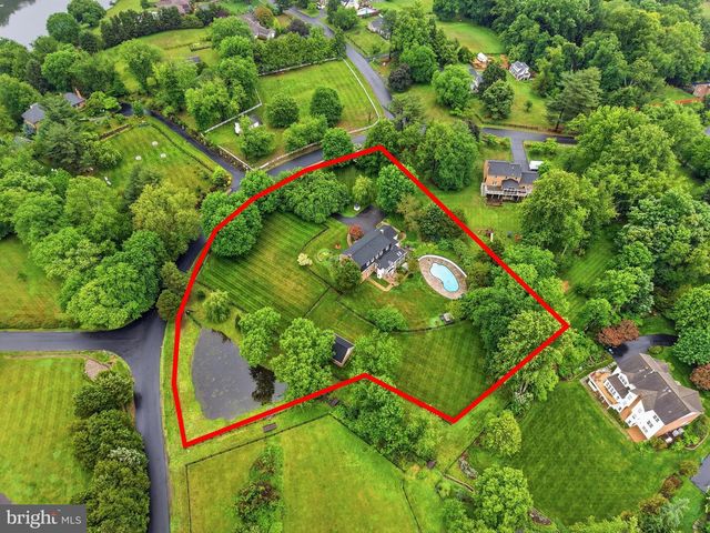 3022 FOX DEN LN, Oakton, VA 22124