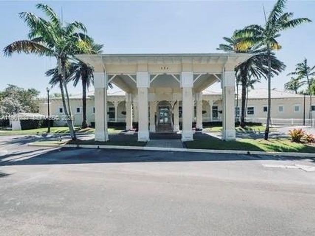 112 SE 28th Ter 26, Homestead, FL 33033