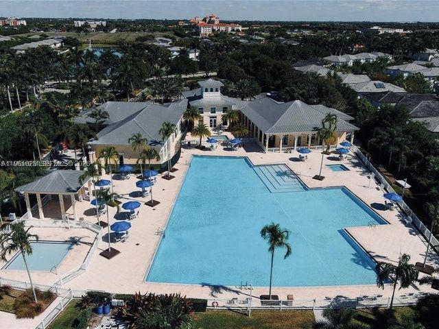 112 SE 28th Ter 26, Homestead, FL 33033