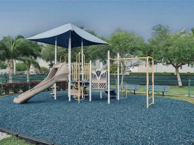 112 SE 28th Ter 26, Homestead, FL 33033