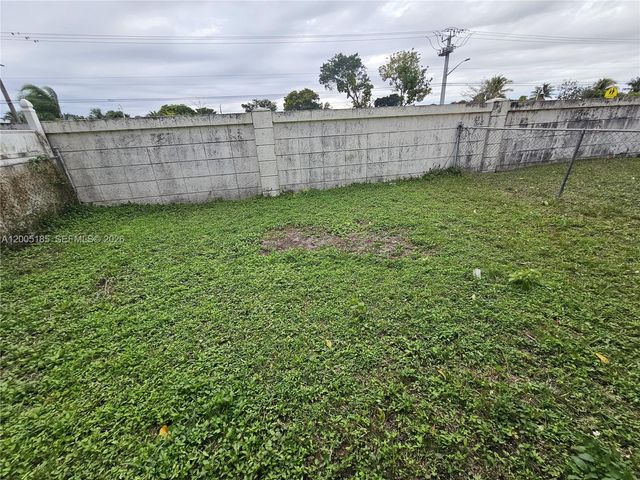 606 SW 80th Ter 1, North Lauderdale, FL 33068