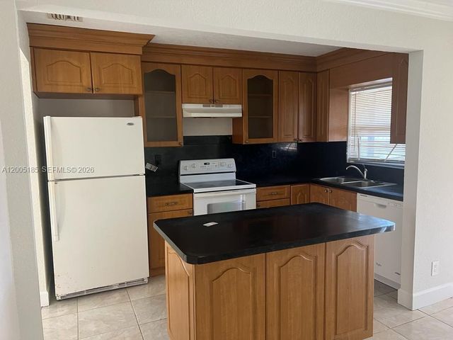 606 SW 80th Ter 1, North Lauderdale, FL 33068