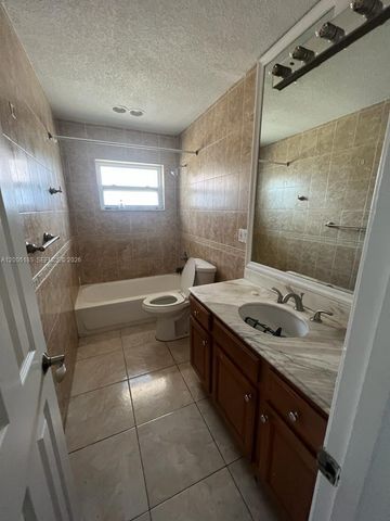 606 SW 80th Ter 1, North Lauderdale, FL 33068