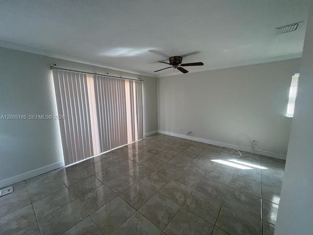 606 SW 80th Ter 1, North Lauderdale, FL 33068