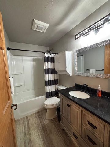 1 ROCKY COURT, Appleton, WI 54915