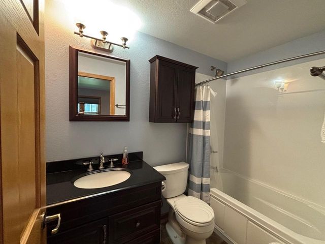 1 ROCKY COURT, Appleton, WI 54915