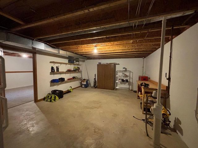 1 ROCKY COURT, Appleton, WI 54915