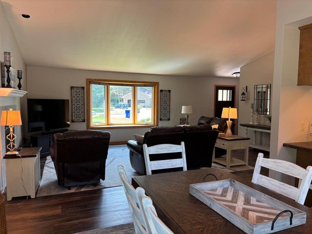 1 ROCKY COURT, Appleton, WI 54915