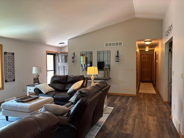 1 ROCKY COURT, Appleton, WI 54915