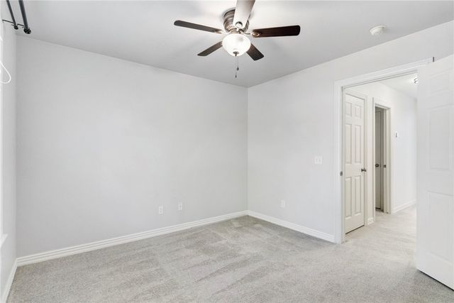 3289 Southridge Drive, Fayetteville, AR 72703