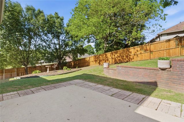 3289 Southridge Drive, Fayetteville, AR 72703