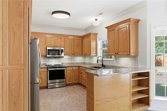 3289 Southridge Drive, Fayetteville, AR 72703