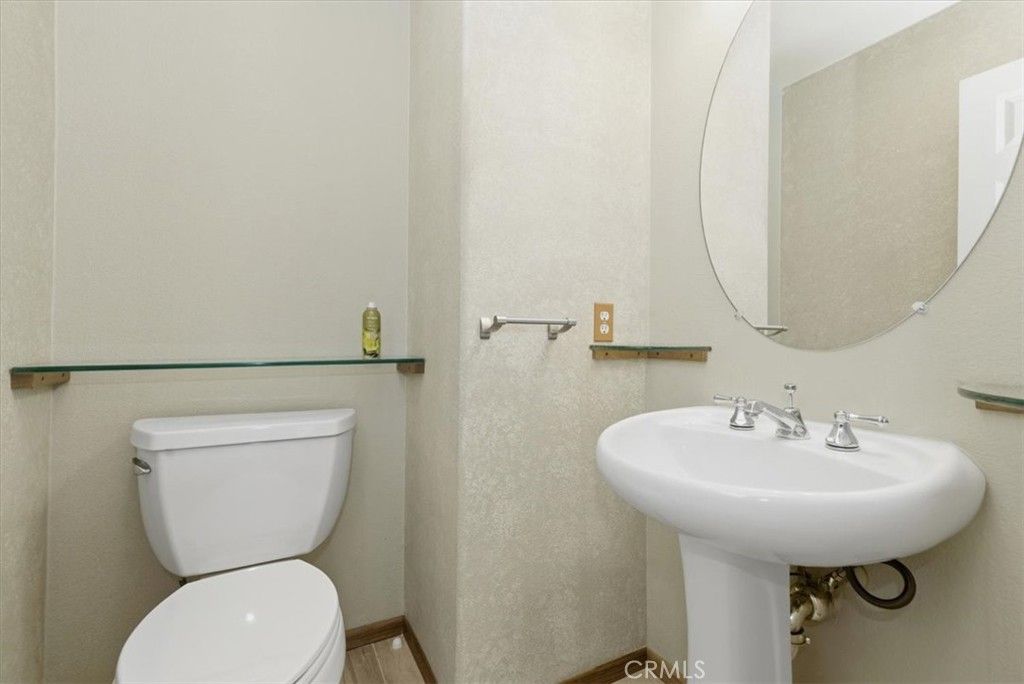 Image 35 of property listing at 13747 Robinbrook Court, Eastvale, CA 92880