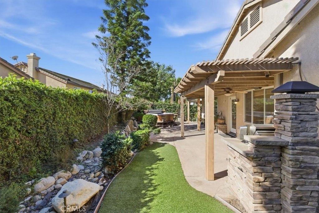 Image 50 of property listing at 13747 Robinbrook Court, Eastvale, CA 92880