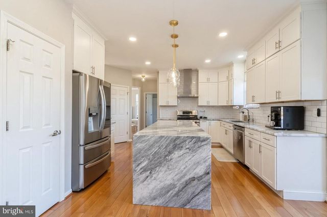 32 MOORSGATE, Hightstown, NJ 08520