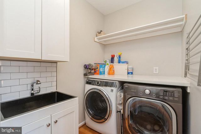 32 MOORSGATE, Hightstown, NJ 08520