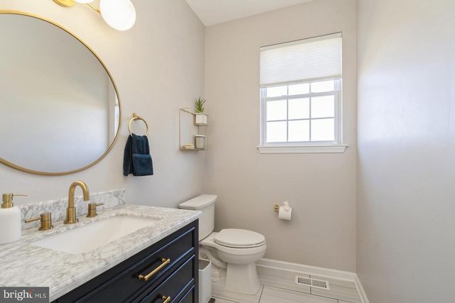 32 MOORSGATE, Hightstown, NJ 08520
