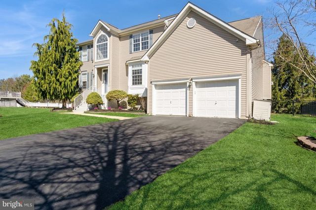 32 MOORSGATE, Hightstown, NJ 08520