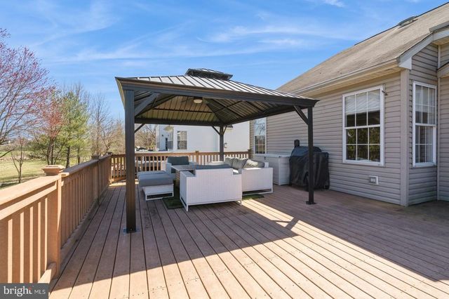 32 MOORSGATE, Hightstown, NJ 08520
