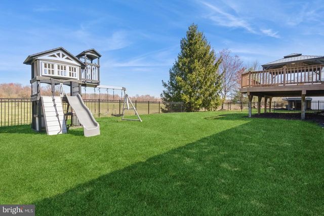 32 MOORSGATE, Hightstown, NJ 08520
