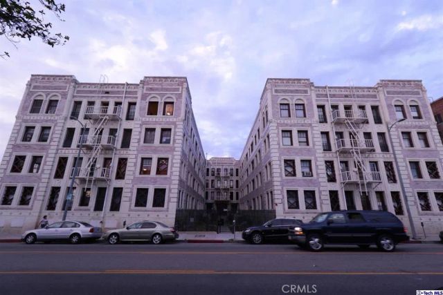 2121 James M Wood Boulevard 224, Los Angeles, CA 90006