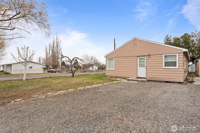 705 W 9th Street, Warden, WA 98857