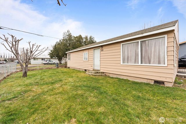 705 W 9th Street, Warden, WA 98857
