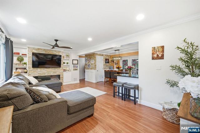93 Yawpo Avenue, Oakland, NJ 07436