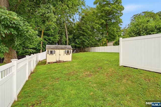 93 Yawpo Avenue, Oakland, NJ 07436