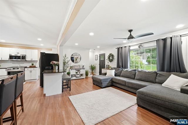 93 Yawpo Avenue, Oakland, NJ 07436