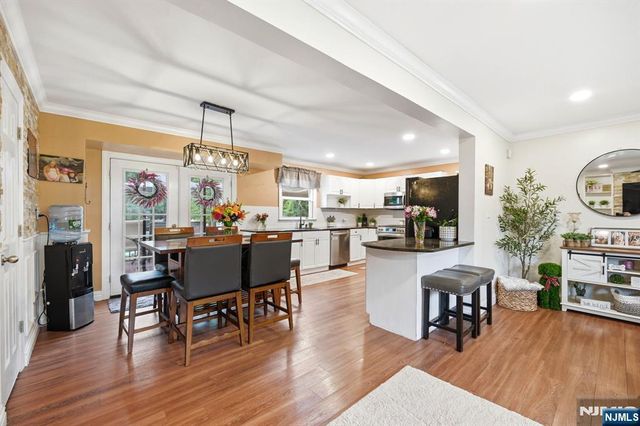 93 Yawpo Avenue, Oakland, NJ 07436
