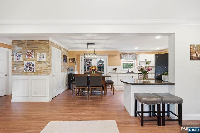 93 Yawpo Avenue, Oakland, NJ 07436