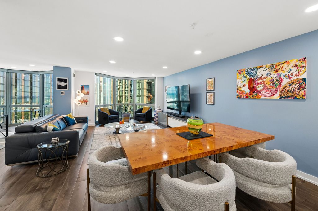 195 N HARBOR Drive 2408, Chicago, IL 60601 — photo 2