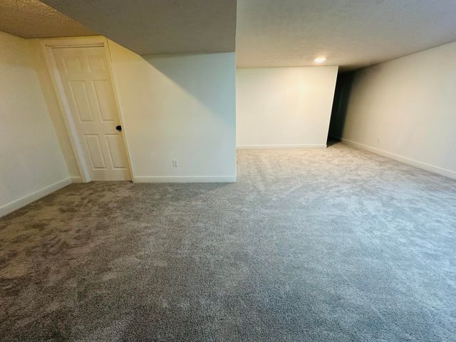 329 MOUNT VERNON Street, Council Bluffs, IA 51503