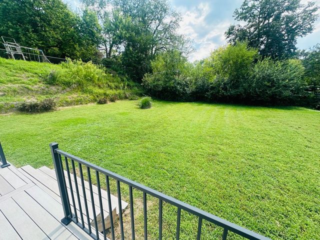 329 MOUNT VERNON Street, Council Bluffs, IA 51503