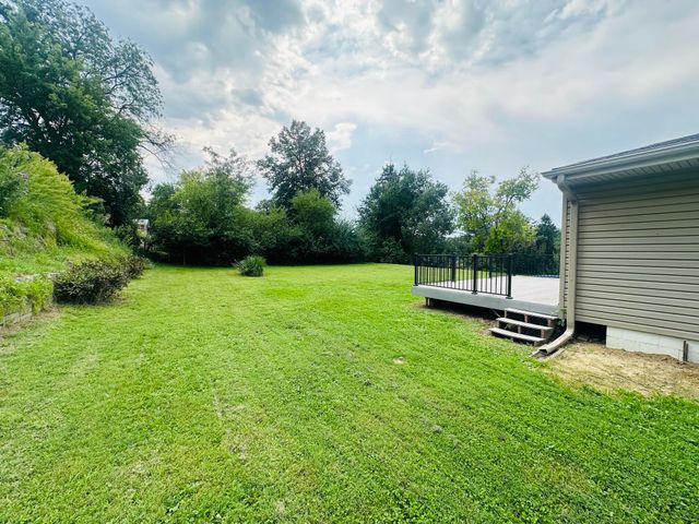 329 MOUNT VERNON Street, Council Bluffs, IA 51503