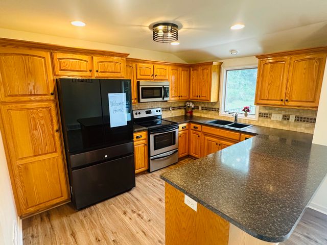 329 MOUNT VERNON Street, Council Bluffs, IA 51503