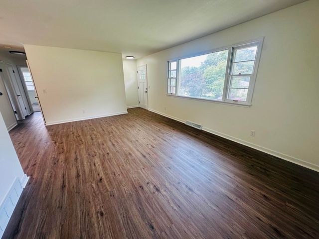 329 MOUNT VERNON Street, Council Bluffs, IA 51503