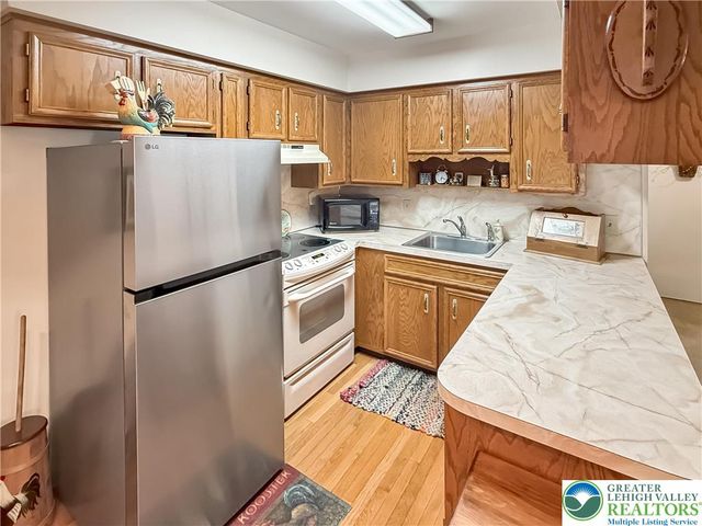 1736 Falcon Drive, Bethlehem City, PA 18017