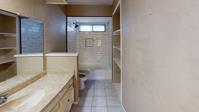 1000 Oxfordshire Drive, Carrollton, TX 75007