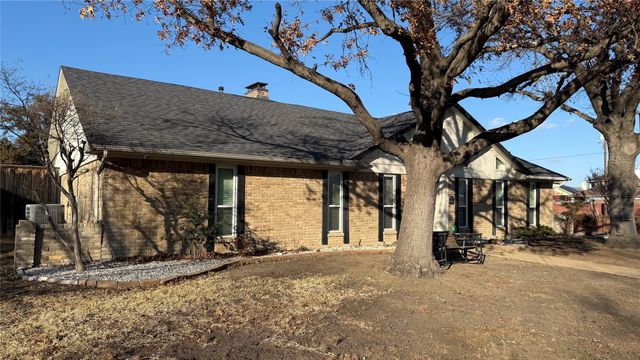 1000 Oxfordshire Drive, Carrollton, TX 75007