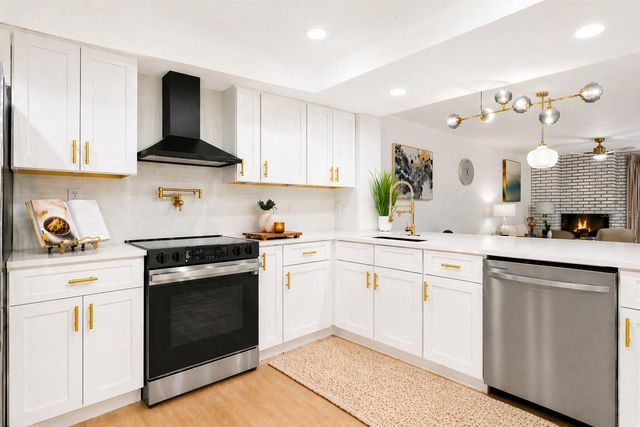 1055 KENSINGTON PARK DRIVE 205, Altamonte Springs, FL 32714