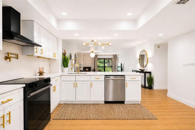 1055 KENSINGTON PARK DRIVE 205, Altamonte Springs, FL 32714