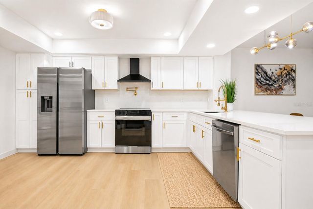 1055 KENSINGTON PARK DRIVE 205, Altamonte Springs, FL 32714