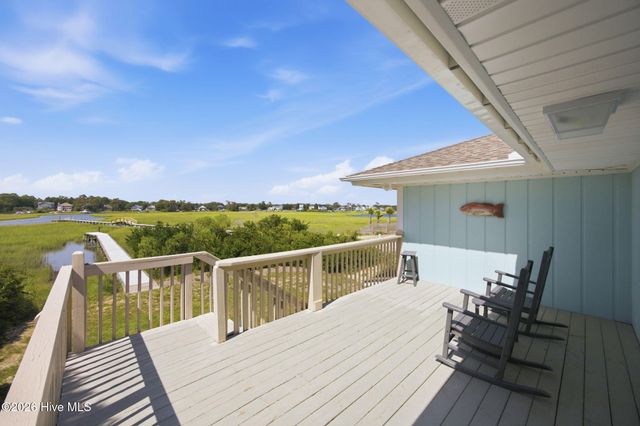 2016 W Pelican Drive, Oak Island, NC 28465