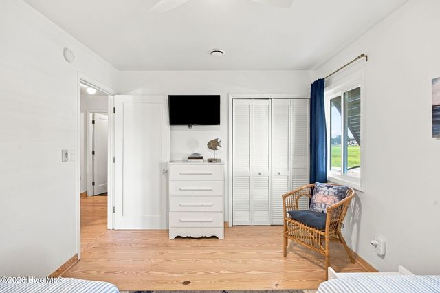 2016 W Pelican Drive, Oak Island, NC 28465