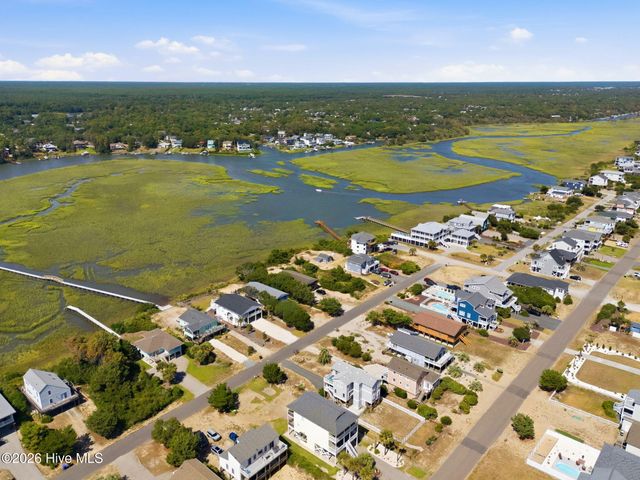 2016 W Pelican Drive, Oak Island, NC 28465